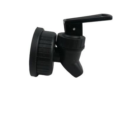 38mm Dispensing faucet with closure